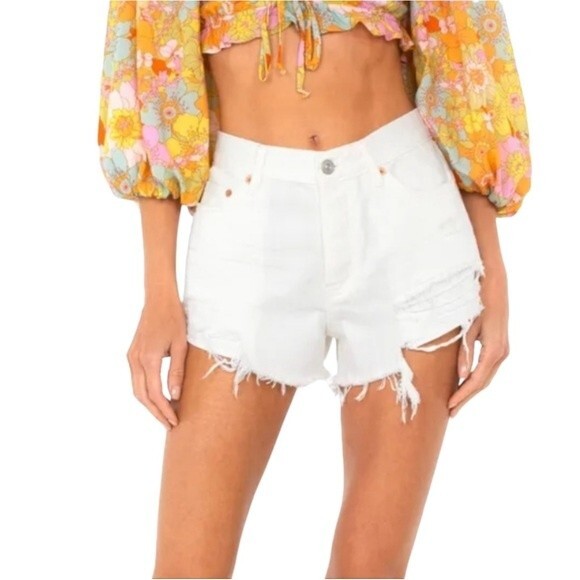 NWT Free People Loving Good Vibrations White Distressed Jean Shorts Size 27 NEW - Picture 6 of 16